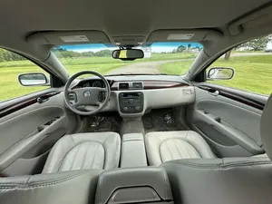 2010 Buick Lucerna CXL - Product Image 5