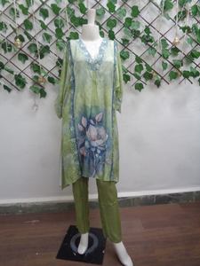 ชุดคลุมเข่าที่หรูหราสำหรับผู้หญิงทำจากผ้าวิสคอสเนื้อนุ่มเหมาะสำหรับสวมใส่สบายๆทุกวันและมีสไตล์ - Product Image 2