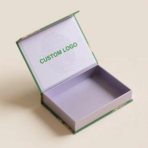 Boîte magnétique rigide en carton ondulé de taille personnalisée, en matériaux recyclés, avec doublure en éponge, gaufrage, boîte cadeau magnétique noire pour vêtements - Product Image 4