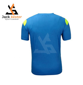 เสื้อฟุตบอลแบบกำหนดเองพร้อมเสื้อป้องกันแขนยาว มีโลโก้ หมายเลข ชื่อ แห้งเร็ว ระบายอากาศได้ดี ผลิตจากโพลีเอสเตอร์ 100% - Product Image 2