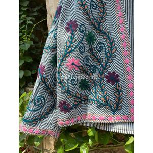 Abrigo corto unisex con tela de yute de algodón de diseño bordado uzbeko Suzani para mujer chaqueta con cuello levantado forro lateral para primavera - Product Image 3