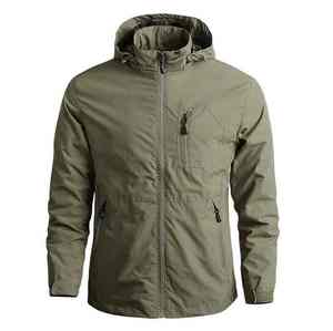 Chaqueta con capucha para exteriores de secado rápido para hombre, impermeable, de estilo callejero, con logotipo personalizado y cuello levantado para invierno - Product Image 2