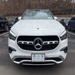 Un MERCEDES-BENZ GLA SUV 250 4MATIC 2022 d'occasion, magnifique, avec transmission V6 8 vitesses, 221 CV, 2L, 14, prêt à la vente. - Product Image 1