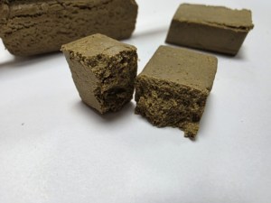 น้ำยางกัญชาโนวาโลอา แช่แข็ง CBN 40% 100 กรัม แบบก้อน ขายส่งจำนวนมาก ฝรั่งเศส ปลูกแบบสังเคราะห์ ไวท์เลเบล RESIN-FROZEN-HASH-100G - Product Image 2