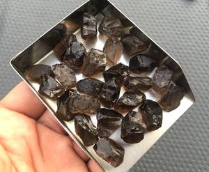 Juego de 10 piezas de cuarzo ahumado natural 16-18MM Cristales rugosos marrones sin tratar Piedras preciosas sueltas para meditación - Product Image 4