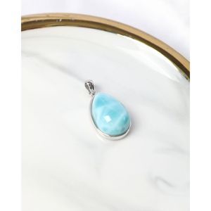 Pendentif artisanal en larimar plaqué rhodium, style religieux, cadeau - Product Image 2
