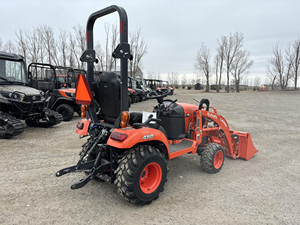 Mini Tractor Kubota BX23S 4WD con Cargador Frontal y Retroexcavadora |   Tractor Agrícola Compacto de 23 HP, Tractor Subcompacto 4x4 con Cargador - Product Image 4