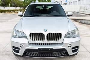 Ventes aux enchères de la saison 2022 – Véhicule d'occasion propre X5 xDrive35d, boîte automatique intelligente, prêt à rouler, conduite à gauche - Product Image 6