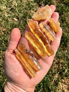 Hổ phách đá thô có nguồn gốc trực tiếp từ mỏ chất lượng tự nhiên để làm đồ trang sức hoặc bộ sưu tập nguồn đáng tin cậy để cung cấp số lượng lớn - Product Image 5