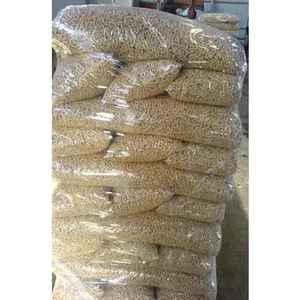 Granulés de bois de qualité supérieure à vendre Chauffage granulés de bois en vrac granulés de biomasse carburant pur pin 124400 6-10mm système de chauffage 1-4cm bâton - Product Image 6