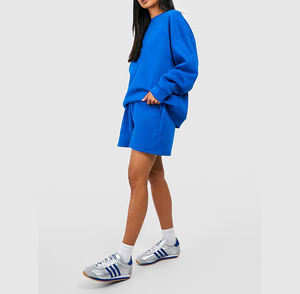 ชุดเซ็ตเสื้อผ้าฟลีซผู้หญิงขายส่ง เสื้อโอเวอร์ไซส์และกางเกงขาสั้น ชุดลำลองสไตล์ Athleisure ชุดสองชิ้น รับทำโลโก้ตามสั่ง OEM - Product Image 3