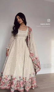 Vestido DE BODA Anarkali con bordado de lentejuelas Traje tradicional indio y pakistaní de estilo completo en 2025 - Product Image 2