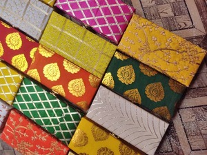 กำไลกล่องหวานแบบหลากหลายดีไซน์สำหรับเทศกาลเครื่องประดับฟังก์ชั่นงานแต่งงานของขวัญสำหรับพิธีขึ้นบ้านใหม่สำหรับเจ้าสาว - Product Image 5