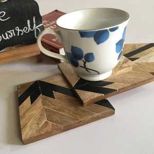 Posavasos de Madera con Logotipo Personalizado de Alta Calidad, Posavasos Cuadrados para Tazas de Té, para Uso en el Hogar, Hoteles y Restaurantes, Precio al por Mayor, Hechos a Mano en India - Product Image 1