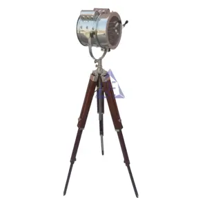 Lampu Sorot industri antik dengan Tripod kayu dapat diatur lampu sorot lantai antik bahari dengan dudukan Tripod