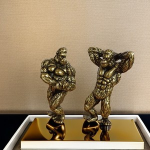 Body Build Golden Gorilla Figure Garden Big Animal Gorilla Sculpture pour la décoration de la maison et du jardin - Product Image 3