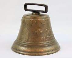 Campanas de vaca de latón antiguo, decoración de granja de Metal hecha a mano e instrumento Musical con acabado rústico y sonido tradicional - Product Image 3