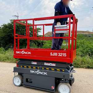 Plataforma Elevadora de Tijera Eléctrica Skyjack, Plataforma de Trabajo Aérea con Motor a Batería, Equipo de Acceso Industrial, Elevador de Construcción de 250 kg - Product Image 1