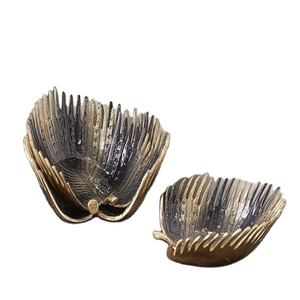 Juego de 2 tazones de Metal para el hogar, Juego de 2 tazones para servir fruta seca, para Hotel y restaurante, con acabado dorado y forma de hoja - Product Image 3