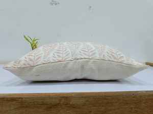 Funda de almohada y cojín Khadi de hoja impresa con bloque de mano Real 100% Khadi frontal impreso con respaldo sólido para uso doméstico o hotelero - Product Image 2