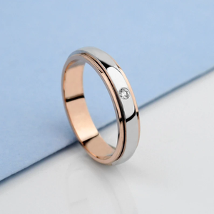 แหวนหมั้นเพชรโมอิสสเตอร์ลิงและสเตนเลสสตีลได้รับการรับรองว่าทันสมัยและหรูหราสำหรับทุกโอกาส - Product Image 5