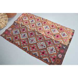 Alfombra Turca Vintage, Alfombra Kilim de 3.2x4.7 pies, Alfombra de Lana con Diseño Floral Azul y Rojo - Product Image 1