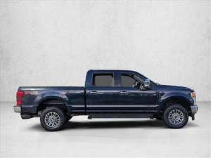 EN SOLDE! Vente aux enchères par courtier pour camions d'occasion 2023 F-250 Super-Duty X-LT CrewCab 4WD à usage commercial - Product Image 4