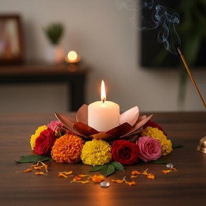 Support de bougie en fer durable et écologique fait à la main, design lotus, pour bougie chauffe-plat et bougie pilier, pour la maison, la pooja et la décoration festive - Product Image 2