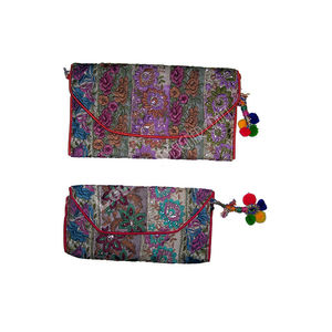 Fabriqué à la main Banjara ethnique grande capacité pochette coton matériel broderie traditionnelle fermeture à glissière bohème Festivals - Product Image 1