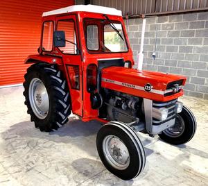เครื่องยนต์ประสิทธิภาพสูง 50 แรงม้า สำหรับรถแทรกเตอร์ Massey Ferguson 135 แบบมีห้องโดยสารปิด ระบบขับเคลื่อน 2 ล้อ พร้อมปั๊ม สำหรับงานเกษตรกรรมและงานภาคสนาม - Product Image 1