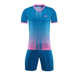 Venta directa de fábrica de uniformes de fútbol hechos en Pakistán, ropa deportiva, uniforme de fútbol para hombre hecho en Pakistán - Product Image 1