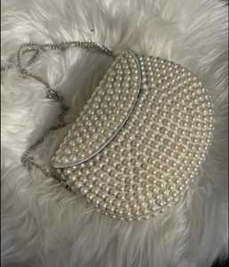 Bolso de Mano con Perlas Hecho a Mano |   Diseño Intrincado con Cuentas, Perfecto para Bodas, Fiestas, Eventos Nupciales y Ocasiones Elegantes - Product Image 3