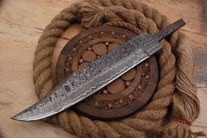 Cuchillo Bowie de punta clip hecha a mano, DIY, OEM, personalizado, hoja en bruto de acero de Damasco con mango de media cola, 10 pulgadas de longitud total - Product Image 5