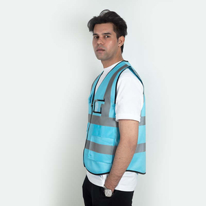 Gilet réfléchissant de sport haute visibilité avec impression de logo personnalisé, tissu en maille imperméable et éclairage LED - Product Image 3