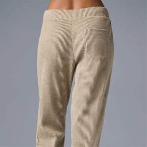 Pantalon de jogging côtelé personnalisé pour femmes | Pantalon de jogging taille haute extensible et respirant avec jambe fuselée et poignets élastiques - Product Image 6