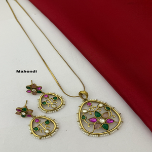 Elegante conjunto de colgante de Polki con cadena a juego, joyería india tradicional para mujeres y niñas, ideal para ropa informal y formal - Product Image 1