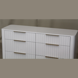 Coffre large à 6 tiroirs au design intemporel Meubles de chambre à coucher élégants Solution de rangement en bois massif pour meubles de maison - Product Image 5