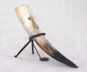 Cuerno vikingo de lujo para beber Artesanía de calidad premium con nuevas características elegantes - Product Image 1