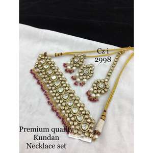 Ensemble de bijoux Kundan Moissanite contemporains de qualité supérieure avec collier en couches pour les événements de mode disponibles en vrac - Product Image 2