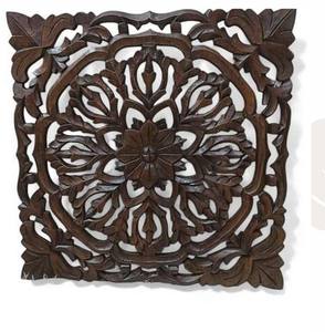 Panneau mural en bois de manguier massif sculpté à la main, art mural décoratif en bois carré - Product Image 1