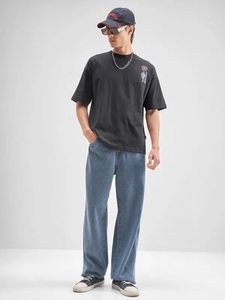 Camiseta Oversize de Gran Gramaje Personalizada para Hombre, 300 Gsm, 100% Algodón, Logotipo Impreso Frontal, Hombro Caído, Estilo Urbano Hip Hop, Hecho en Pakistán - Product Image 3