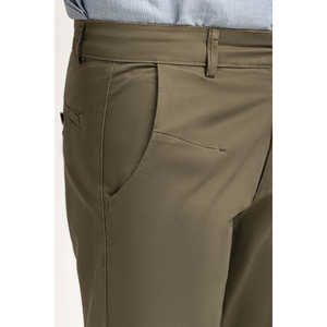 Pantalones Chinos Aviator Color Caqui, 100% Algodón, Tela Oxford, Corte Recto, Estilo Formal, con Cierres de Cremallera y Logotipo Personalizado, MN-TRC-SS25-019 - Product Image 2