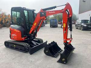 Mini-excavatrice sur chenilles Kubota de 3 tonnes, machine de terrassement d'occasion en bon état avec moteur et boîte de vitesses, composants principaux à vendre au Canada - Product Image 2