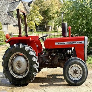 รถแทรกเตอร์ฟาร์ม Massey Ferguson 240 2WD กำลังขายดี เครื่องยนต์ 90 แรงม้า พร้อมเกียร์และปั๊ม ใหม่เอี่ยม เครื่องจักรกลการเกษตร รับประกัน 5 ปี - Product Image 4