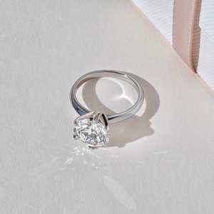 Bague de fiançailles solitaire en or blanc 14 carats pour femme, 7.3mm, coupe ronde, diamant cultivé en laboratoire, cadeaux de mariage - Product Image 4