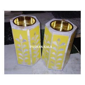 Quemador de Bakhoor de nácar hecho a mano con forma Hexagonal con color amarillo para regalo de negocios y propósito de decoración de restaurante - Product Image 1