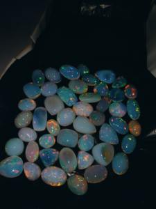 หินโอปอลเจียระไนทรงไข่สีขาวแบบหลายไฟโอปอลเจียระไนจากเอธิโอเปียธรรมชาติขนาดใหญ่เกรดสูง-หินคุณภาพสูงสำหรับการซื้อของคุณ - Product Image 4