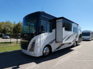 1F66F5DN9R0A00381 Nouveau camping-car de luxe classe A 2025 avec moteur à essence et intérieur spacieux à extension coulissante - Product Image 6