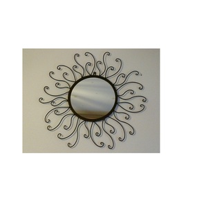 Miroir mural décoratif en métal à motifs floraux pour intérieur artistique hall d'hôtel boutiques de mode ou maisons inspirées - Product Image 1