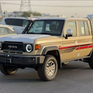 OFFRES SPÉCIALES Land Cruiser Pick Up Std 4.0L Double Cabine Utilitaire 4x4 - Product Image 1